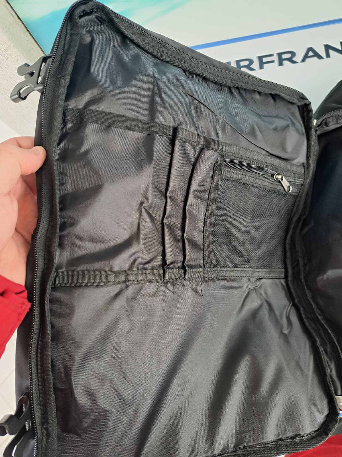 Zaino da Viaggio Bagaglio a Mano Ryanair Easyjet WizzAir 40x30x20 no supplementi! Nero