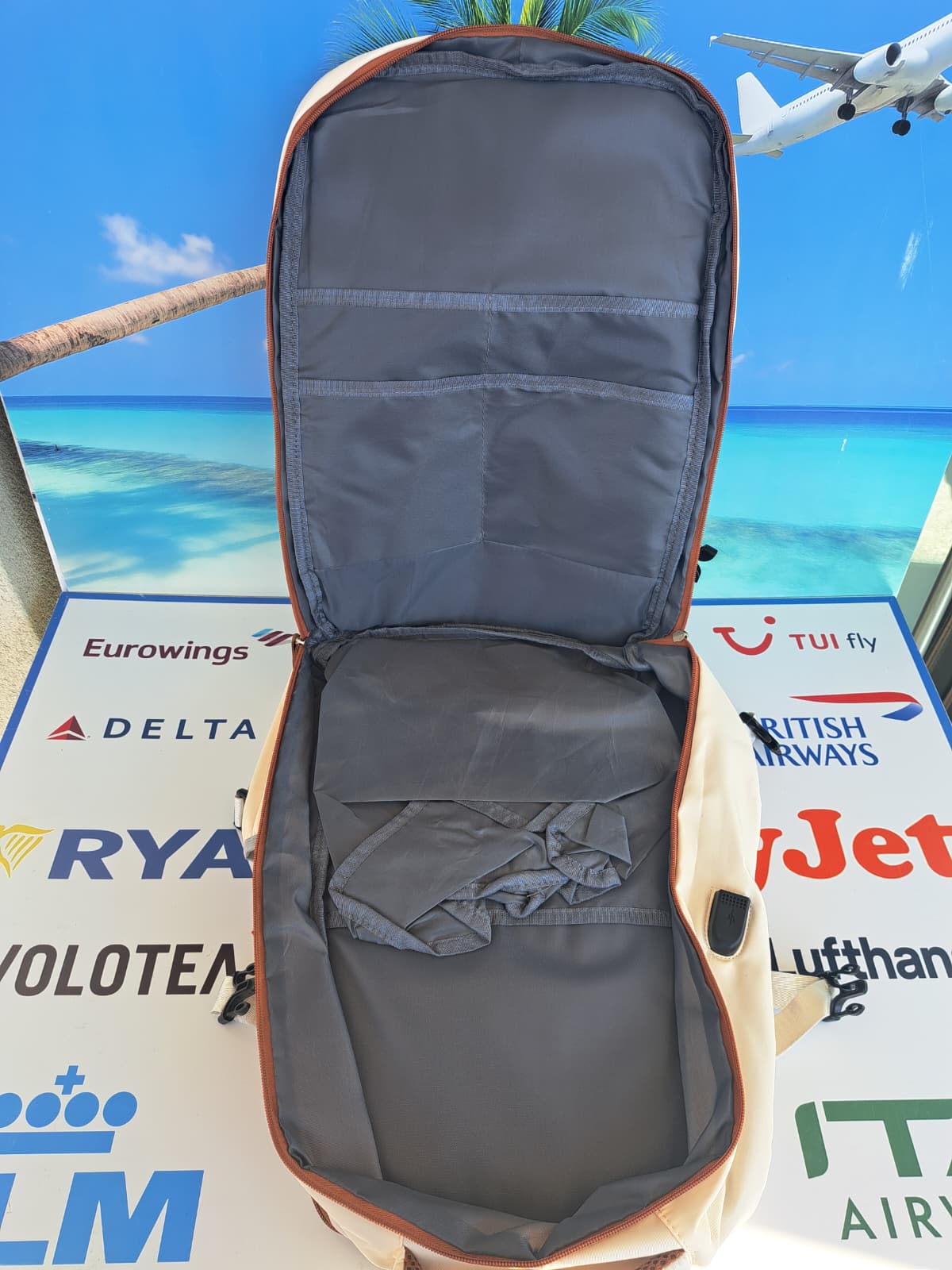 Zaino da Viaggio Bagaglio a Mano Ryanair Easyjet WizzAir 40x30x20 Beige & Caffé