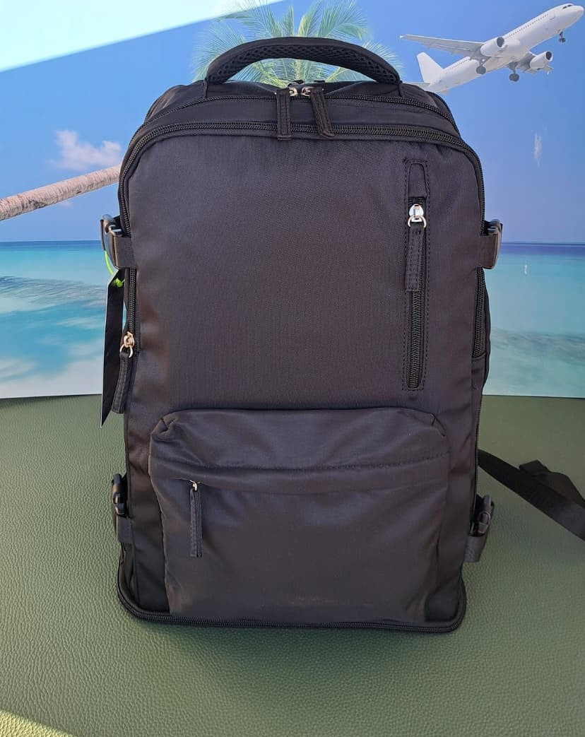 Zaino da Viaggio Bagaglio a Mano Ryanair 40 x 30 x 20 No Supplementi! No Extra Fees! NERO